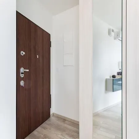 Modern & New Place Next To Wawel Castle & Vistula-2